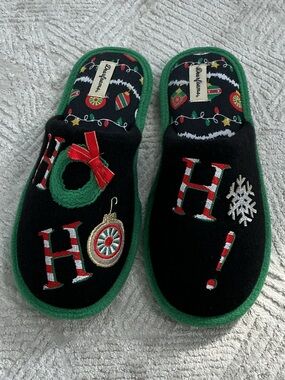 Dearfoams Ho Ho Holiday Xmas Slippers Cozy Unisex Men’s 9-10 Women’s 11-12 NWOT